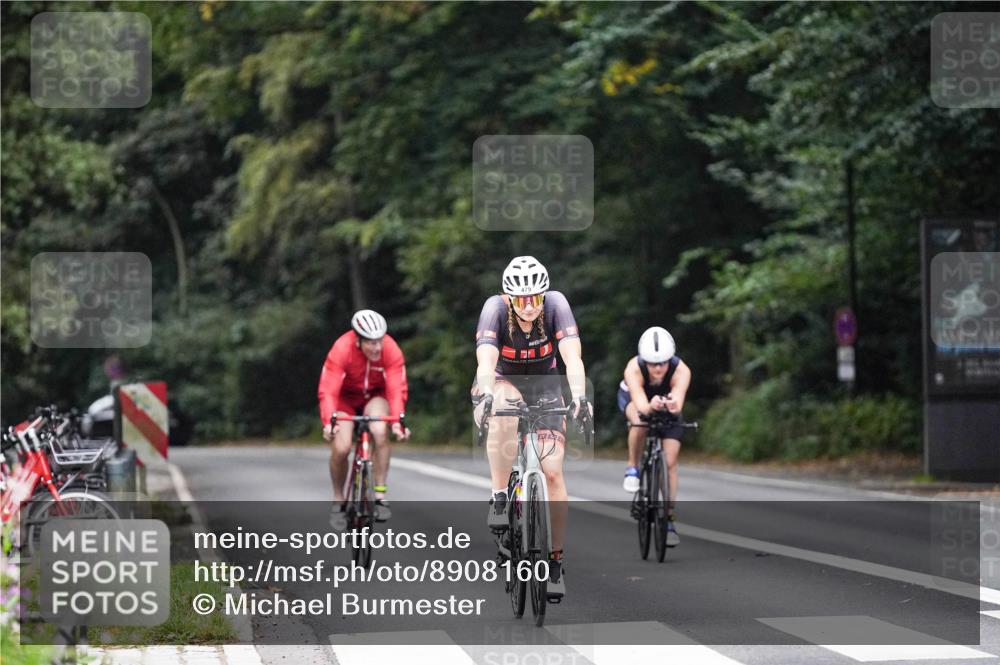 14.09.2025 - Stadtparktriathlon Michael Burmester http://msf.ph/oto/8908160 14.09.2025 09:26:43 Radfahren 302, 306, 338, 442, 456, 479 meine-sportfotos.de