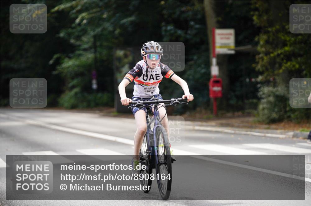 14.09.2025 - Stadtparktriathlon Michael Burmester http://msf.ph/oto/8908164 14.09.2025 13:54:55 Radfahren 1632, 1665, 1680 meine-sportfotos.de
