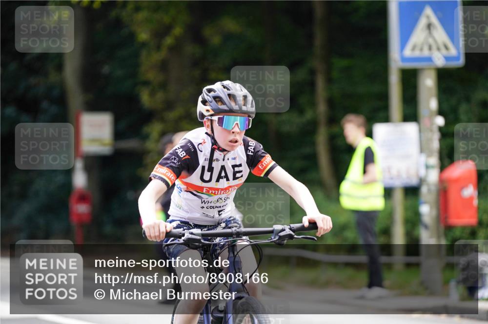 14.09.2025 - Stadtparktriathlon Michael Burmester http://msf.ph/oto/8908166 14.09.2025 13:54:55 Radfahren 1632, 1665, 1680 meine-sportfotos.de