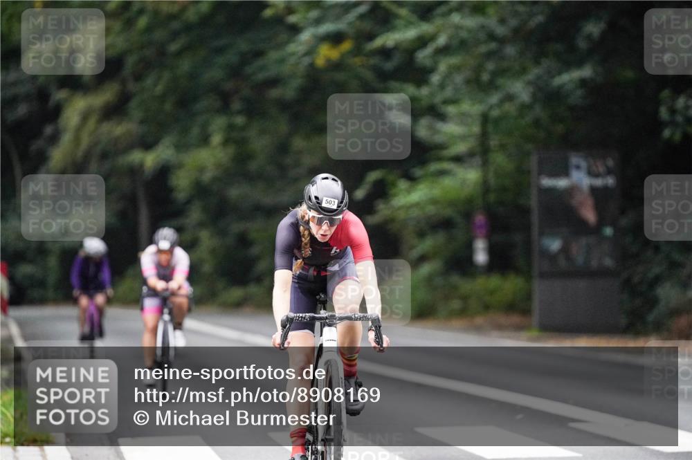 14.09.2025 - Stadtparktriathlon Michael Burmester http://msf.ph/oto/8908169 14.09.2025 09:27:00 Radfahren 477, 492, 497, 503 meine-sportfotos.de