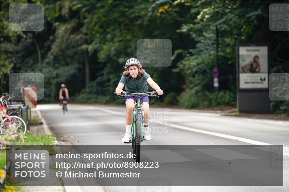 14.09.2025 - Stadtparktriathlon Michael Burmester http://msf.ph/oto/8908223 14.09.2025 13:56:15 Radfahren 1654 meine-sportfotos.de