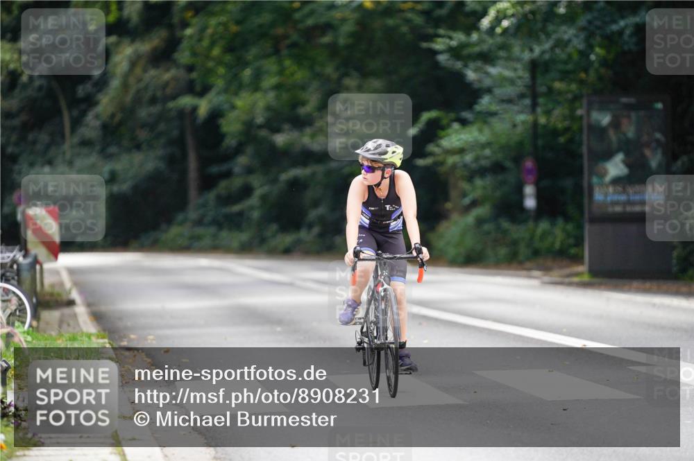 14.09.2025 - Stadtparktriathlon Michael Burmester http://msf.ph/oto/8908231 14.09.2025 13:56:23 Radfahren 1654, 1685 meine-sportfotos.de