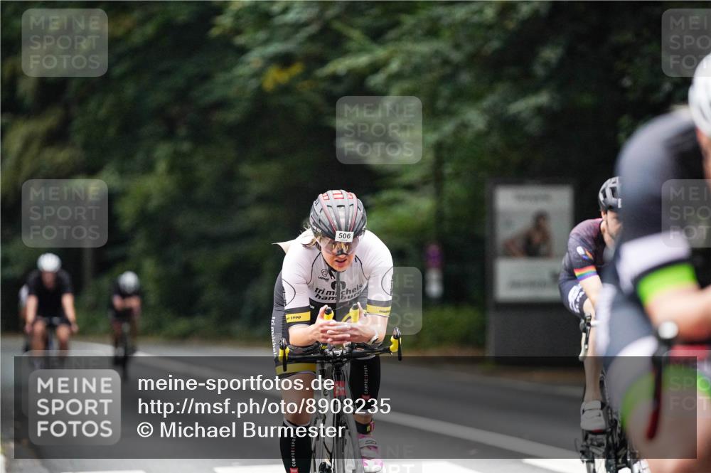 14.09.2025 - Stadtparktriathlon Michael Burmester http://msf.ph/oto/8908235 14.09.2025 09:27:43 Radfahren 379, 380, 386, 401, 404, 445, 506 meine-sportfotos.de