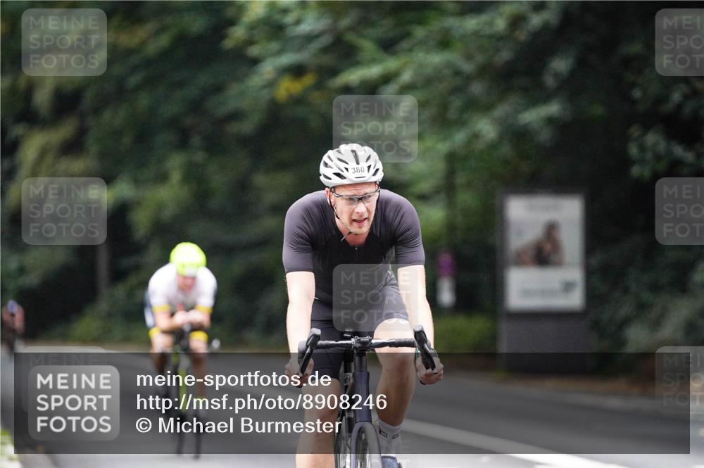 14.09.2025 - Stadtparktriathlon Michael Burmester http://msf.ph/oto/8908246 14.09.2025 09:27:46 Radfahren 380, 386, 401, 404, 445, 506 meine-sportfotos.de