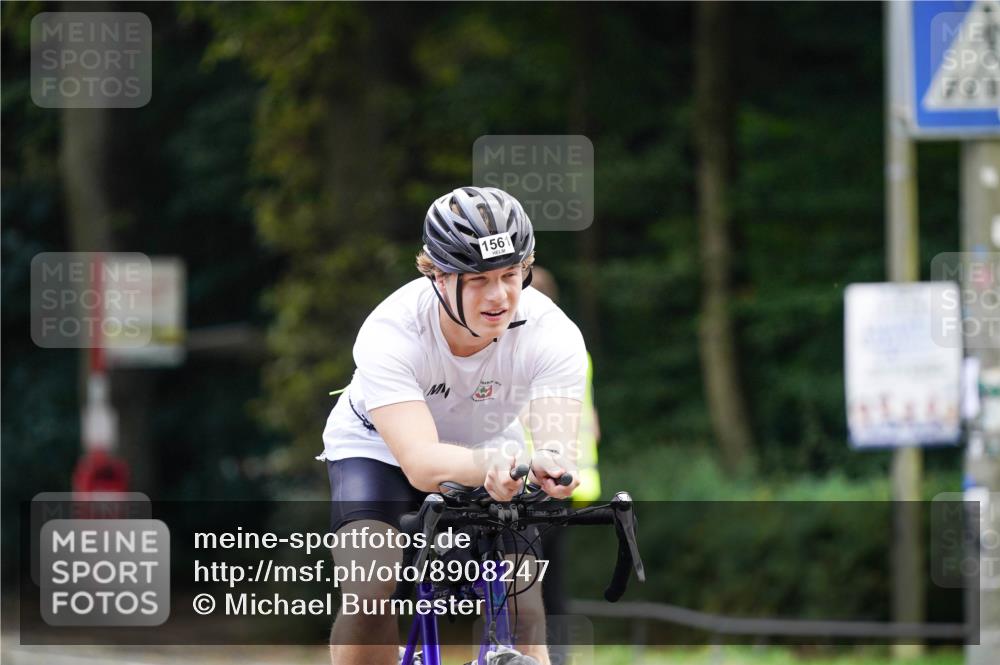 14.09.2025 - Stadtparktriathlon Michael Burmester http://msf.ph/oto/8908247 14.09.2025 13:56:43 Radfahren 1561 meine-sportfotos.de