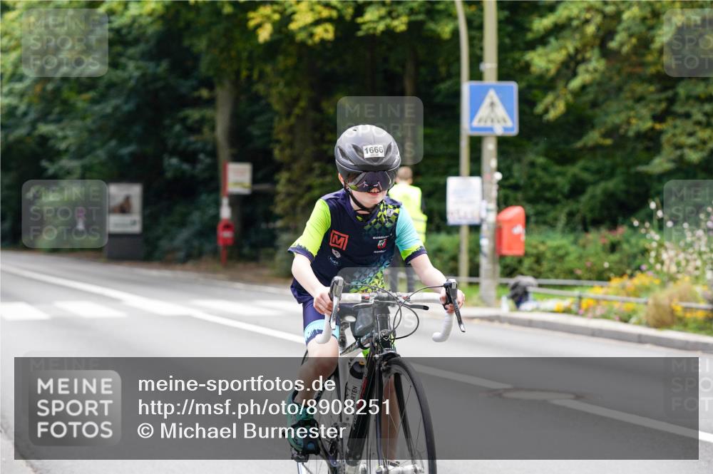 14.09.2025 - Stadtparktriathlon Michael Burmester http://msf.ph/oto/8908251 14.09.2025 13:57:34 Radfahren 1666 meine-sportfotos.de