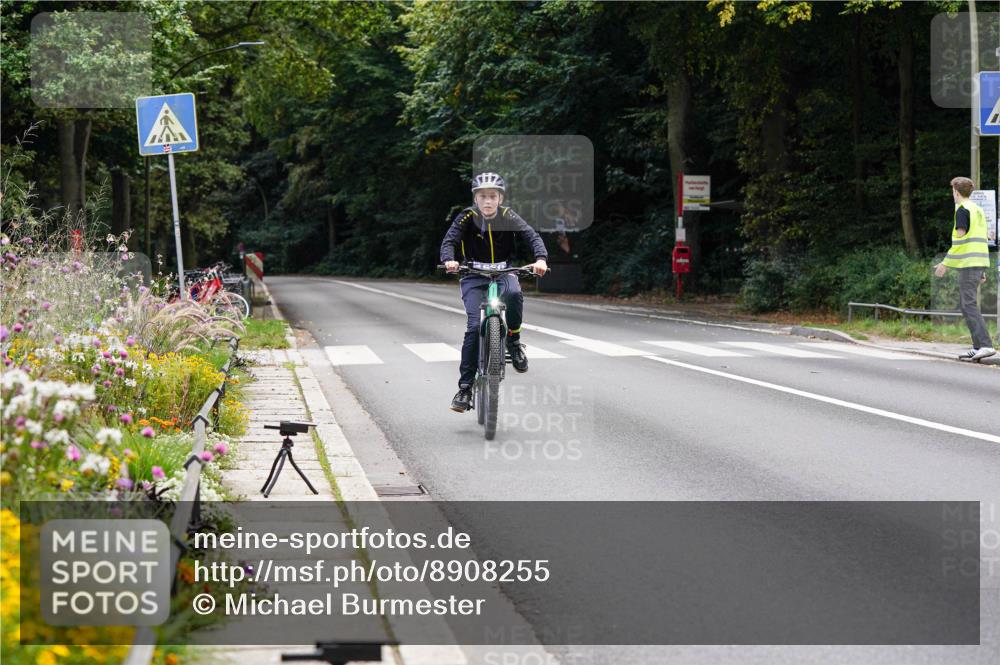 14.09.2025 - Stadtparktriathlon Michael Burmester http://msf.ph/oto/8908255 14.09.2025 13:57:52 Radfahren 1660 meine-sportfotos.de