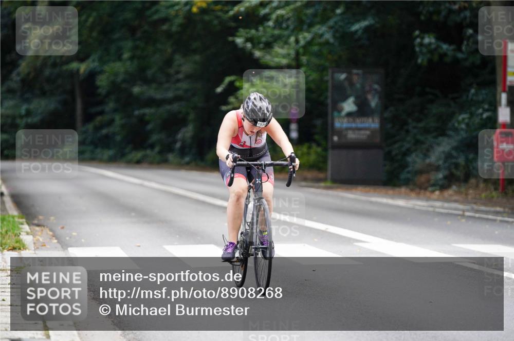14.09.2025 - Stadtparktriathlon Michael Burmester http://msf.ph/oto/8908268 14.09.2025 13:58:28 Radfahren 1528, 1539 meine-sportfotos.de