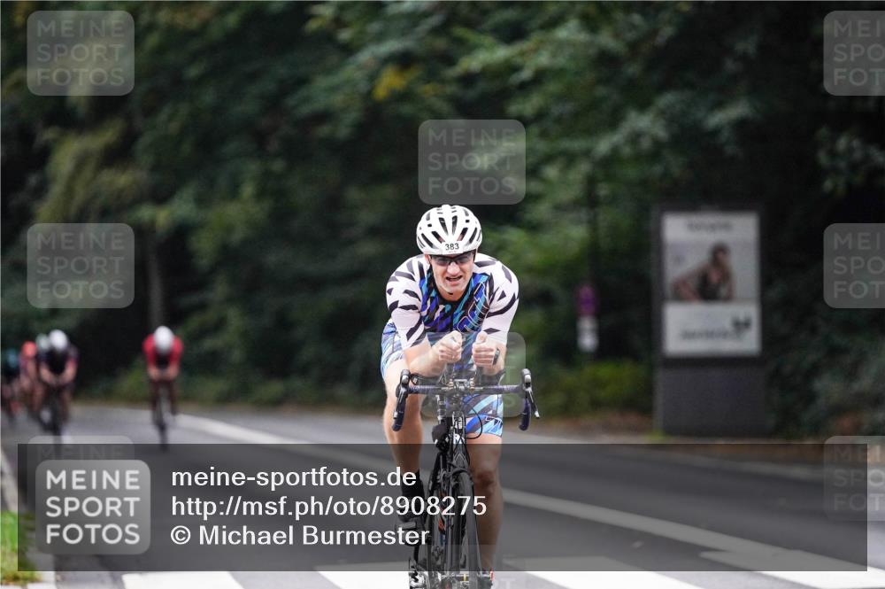 14.09.2025 - Stadtparktriathlon Michael Burmester http://msf.ph/oto/8908275 14.09.2025 09:28:15 Radfahren 327, 383, 393, 498 meine-sportfotos.de
