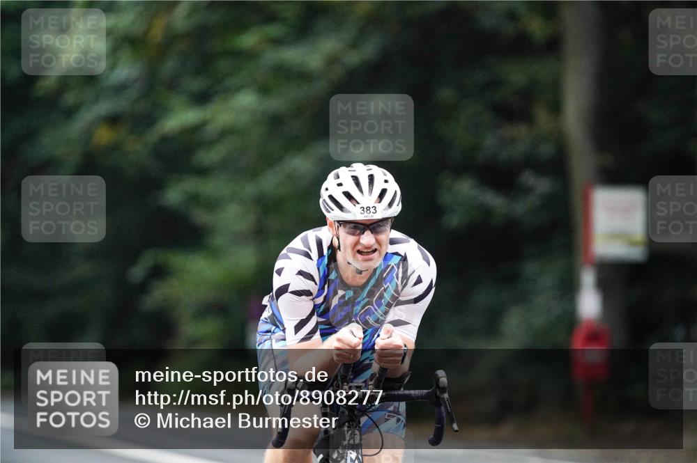 14.09.2025 - Stadtparktriathlon Michael Burmester http://msf.ph/oto/8908277 14.09.2025 09:28:16 Radfahren 327, 383, 393, 413, 448, 498 meine-sportfotos.de