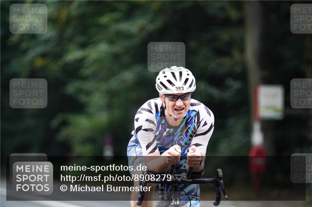 14.09.2025 - Stadtparktriathlon Michael Burmester http://msf.ph/oto/8908279 14.09.2025 09:28:16 Radfahren 327, 383, 393, 413, 448, 498 meine-sportfotos.de