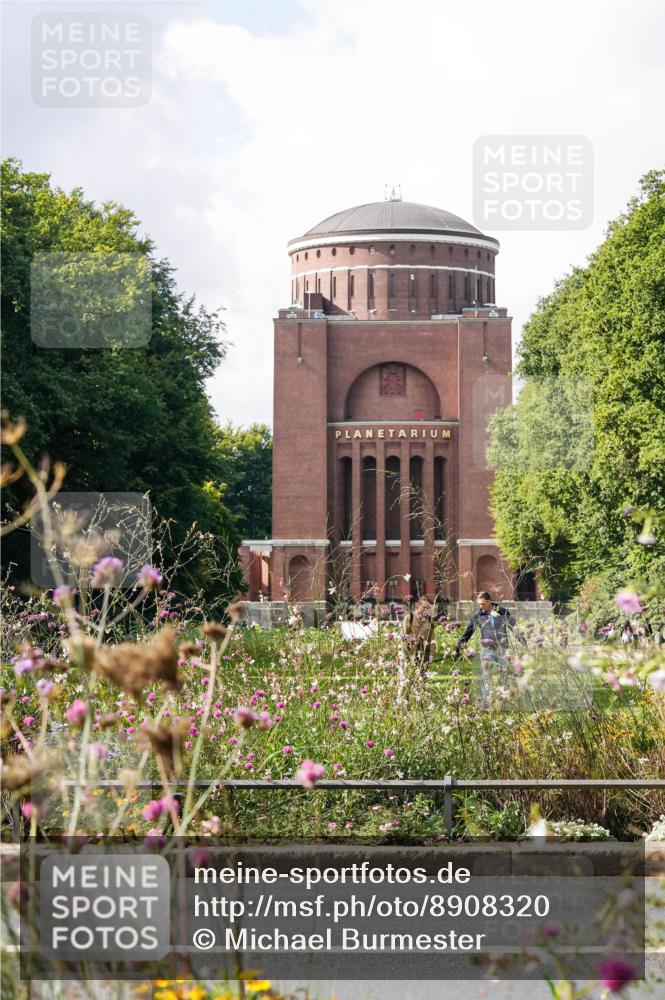 14.09.2025 - Stadtparktriathlon Michael Burmester http://msf.ph/oto/8908320 14.09.2025 14:21:36 Radfahren  meine-sportfotos.de