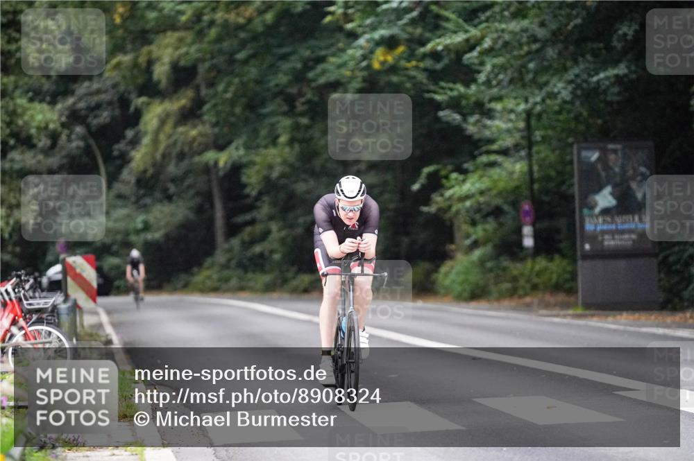 14.09.2025 - Stadtparktriathlon Michael Burmester http://msf.ph/oto/8908324 14.09.2025 09:28:49 Radfahren 398, 410 meine-sportfotos.de