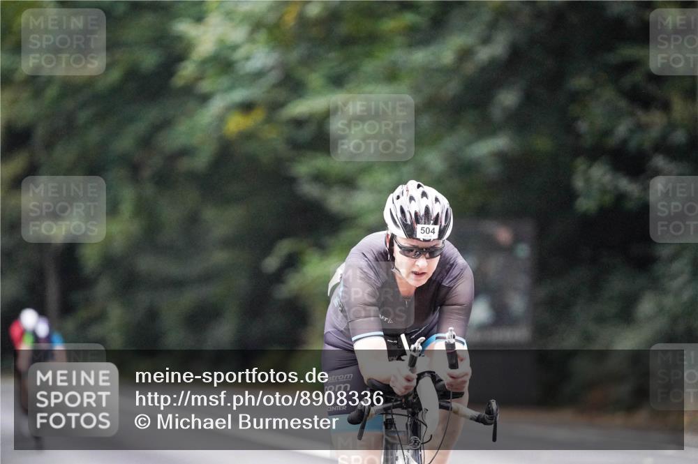 14.09.2025 - Stadtparktriathlon Michael Burmester http://msf.ph/oto/8908336 14.09.2025 09:28:59 Radfahren 392, 402, 487, 500, 504 meine-sportfotos.de