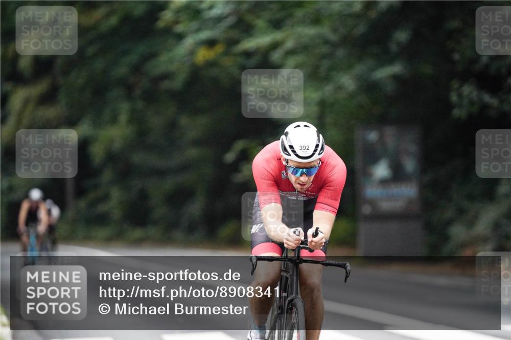 14.09.2025 - Stadtparktriathlon Michael Burmester http://msf.ph/oto/8908341 14.09.2025 09:29:02 Radfahren 392, 402, 487, 500, 504 meine-sportfotos.de