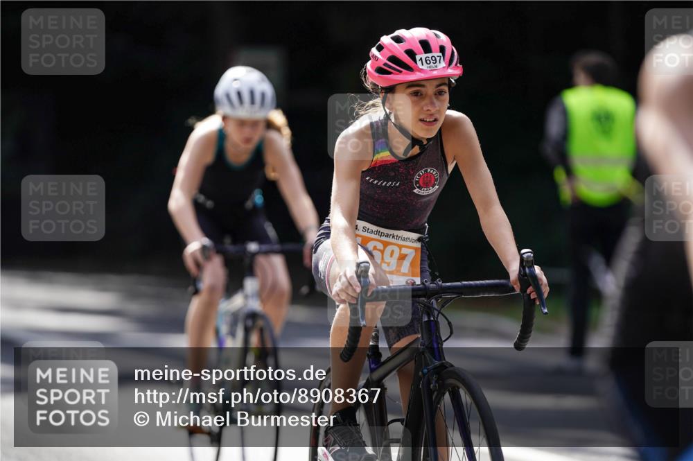 14.09.2025 - Stadtparktriathlon Michael Burmester http://msf.ph/oto/8908367 14.09.2025 14:25:07 Radfahren 1697, 1700, 1703, 1732, 1772, 1775, 1776, 1788 meine-sportfotos.de