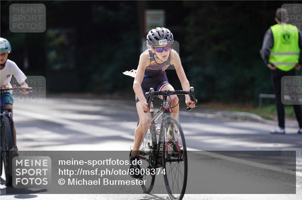 14.09.2025 - Stadtparktriathlon Michael Burmester http://msf.ph/oto/8908374 14.09.2025 14:25:09 Radfahren 1697, 1703, 1716, 1732, 1733, 1775, 1776, 1788 meine-sportfotos.de