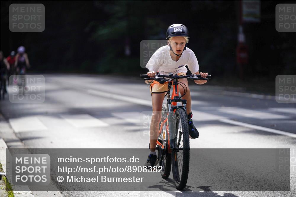 14.09.2025 - Stadtparktriathlon Michael Burmester http://msf.ph/oto/8908382 14.09.2025 14:25:13 Radfahren 1697, 1703, 1716, 1731, 1732, 1733, 1774, 1775, 1776, 1788 meine-sportfotos.de