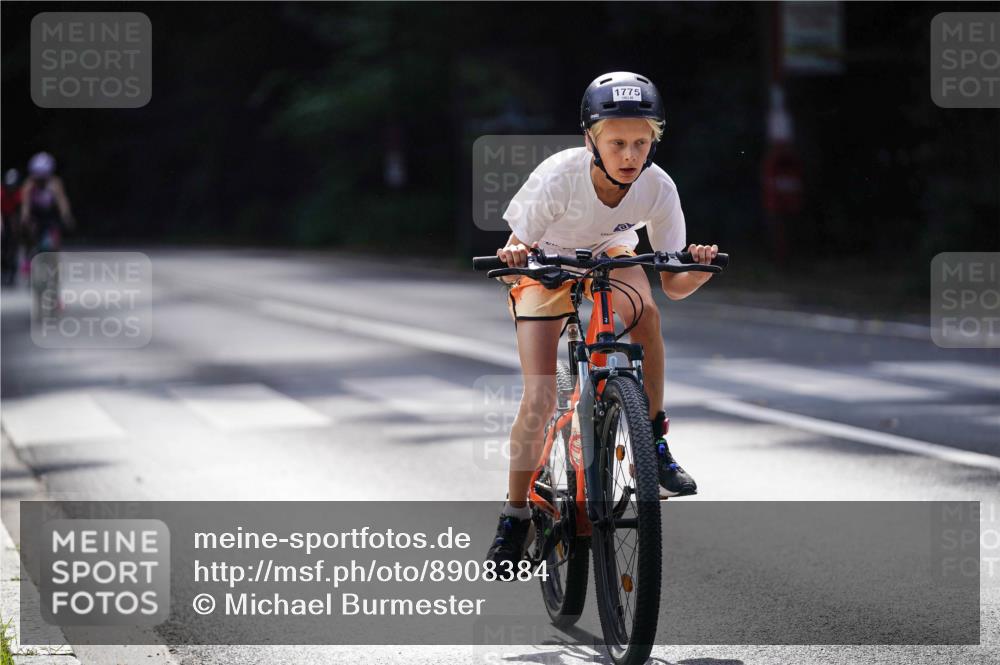 14.09.2025 - Stadtparktriathlon Michael Burmester http://msf.ph/oto/8908384 14.09.2025 14:25:13 Radfahren 1697, 1703, 1716, 1731, 1732, 1733, 1774, 1775, 1776, 1788 meine-sportfotos.de