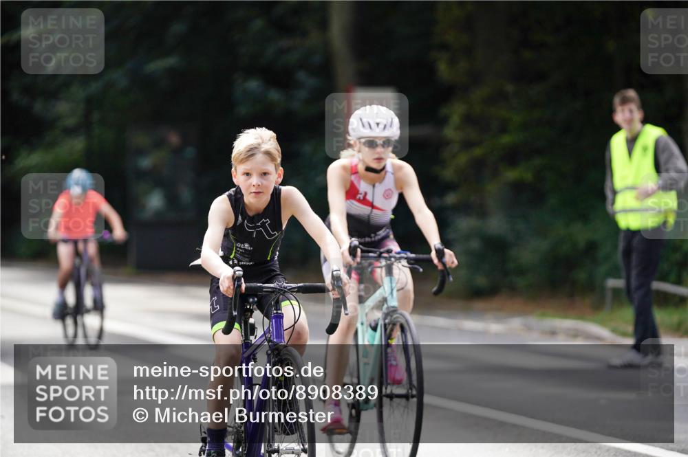 14.09.2025 - Stadtparktriathlon Michael Burmester http://msf.ph/oto/8908389 14.09.2025 14:25:17 Radfahren 1702, 1716, 1717, 1729, 1731, 1733, 1759, 1774, 1775, 1789 meine-sportfotos.de