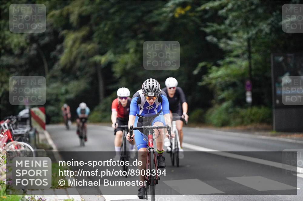 14.09.2025 - Stadtparktriathlon Michael Burmester http://msf.ph/oto/8908394 14.09.2025 09:29:57 Radfahren 412, 450, 458, 484, 501 meine-sportfotos.de