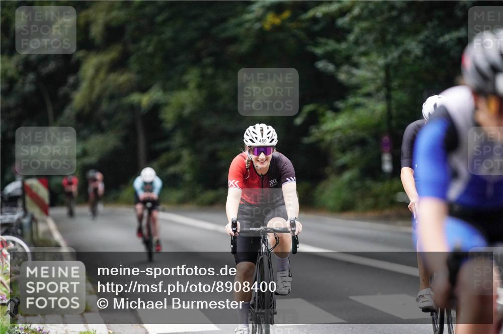 14.09.2025 - Stadtparktriathlon Michael Burmester http://msf.ph/oto/8908400 14.09.2025 09:29:58 Radfahren 394, 412, 450, 458, 484, 501 meine-sportfotos.de