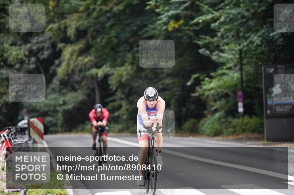 14.09.2025 - Stadtparktriathlon Michael Burmester http://msf.ph/oto/8908410 14.09.2025 09:30:04 Radfahren 394, 412, 450, 484, 501 meine-sportfotos.de