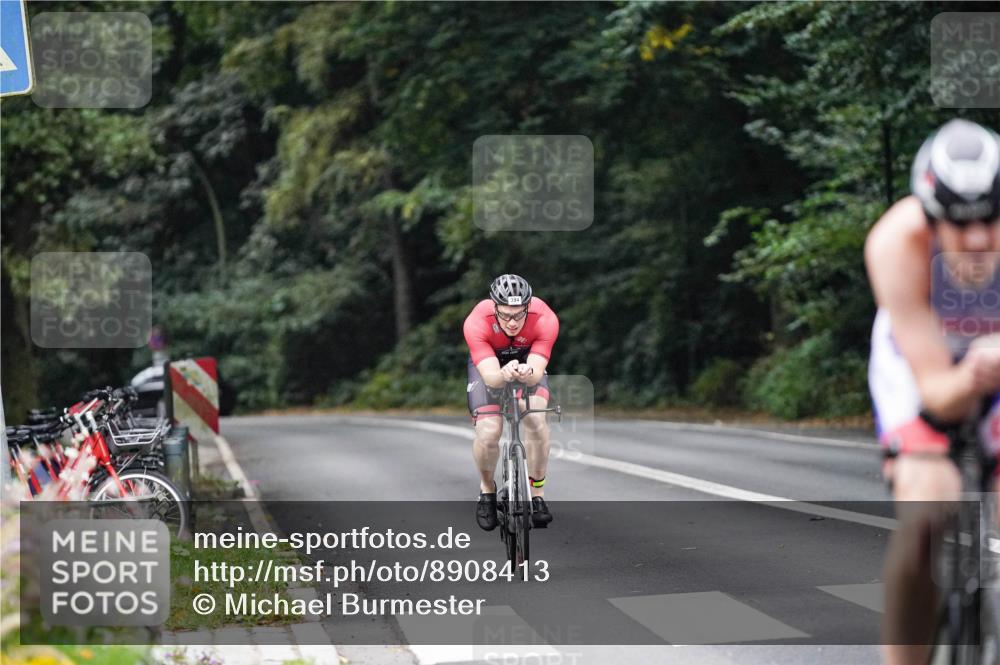 14.09.2025 - Stadtparktriathlon Michael Burmester http://msf.ph/oto/8908413 14.09.2025 09:30:05 Radfahren 394, 412, 450, 484 meine-sportfotos.de