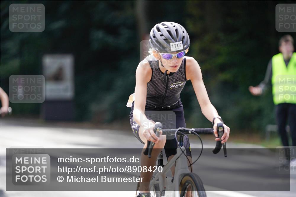 14.09.2025 - Stadtparktriathlon Michael Burmester http://msf.ph/oto/8908420 14.09.2025 14:25:27 Radfahren 1693, 1702, 1707, 1711, 1717, 1723, 1725, 1729, 1739, 1741, 1759, 1766, 1769, 1771, 1780, 1789, 1864 meine-sportfotos.de