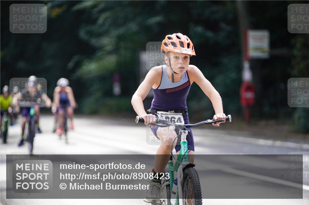 14.09.2025 - Stadtparktriathlon Michael Burmester http://msf.ph/oto/8908423 14.09.2025 14:25:28 Radfahren 1693, 1702, 1707, 1711, 1717, 1723, 1725, 1729, 1739, 1741, 1759, 1766, 1769, 1771, 1780, 1789, 1864 meine-sportfotos.de