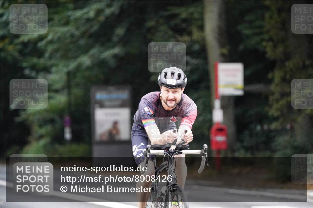 14.09.2025 - Stadtparktriathlon Michael Burmester http://msf.ph/oto/8908426 14.09.2025 09:34:54 Radfahren 383, 386, 393, 438, 477, 492 meine-sportfotos.de