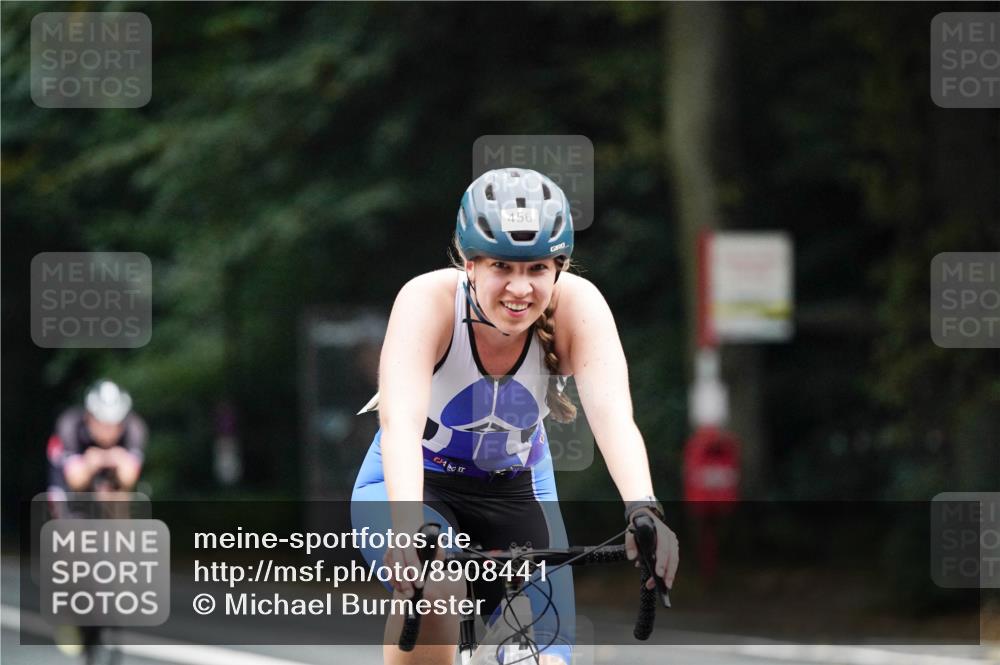 14.09.2025 - Stadtparktriathlon Michael Burmester http://msf.ph/oto/8908441 14.09.2025 09:35:08 Radfahren 400, 430, 445, 456, 506 meine-sportfotos.de