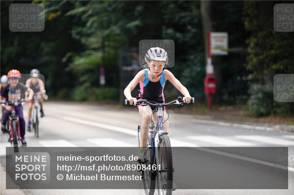 14.09.2025 - Stadtparktriathlon Michael Burmester http://msf.ph/oto/8908461 14.09.2025 14:25:39 Radfahren 1692, 1710, 1723, 1724, 1725, 1736, 1739, 1753, 1755, 1769, 1783 meine-sportfotos.de