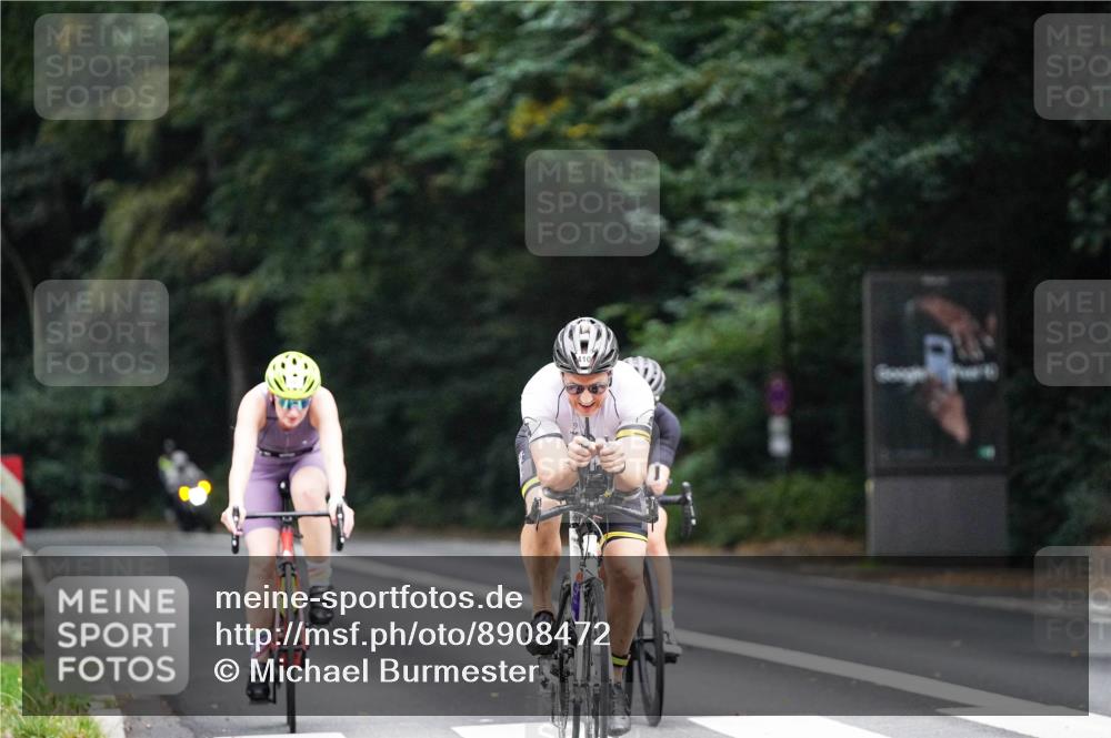 14.09.2025 - Stadtparktriathlon Michael Burmester http://msf.ph/oto/8908472 14.09.2025 09:35:37 Radfahren 410, 467, 498 meine-sportfotos.de