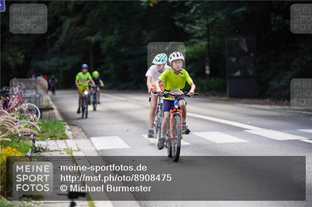 14.09.2025 - Stadtparktriathlon Michael Burmester http://msf.ph/oto/8908475 14.09.2025 14:25:44 Radfahren 1692, 1710, 1736, 1745, 1753, 1755, 1777, 1783 meine-sportfotos.de