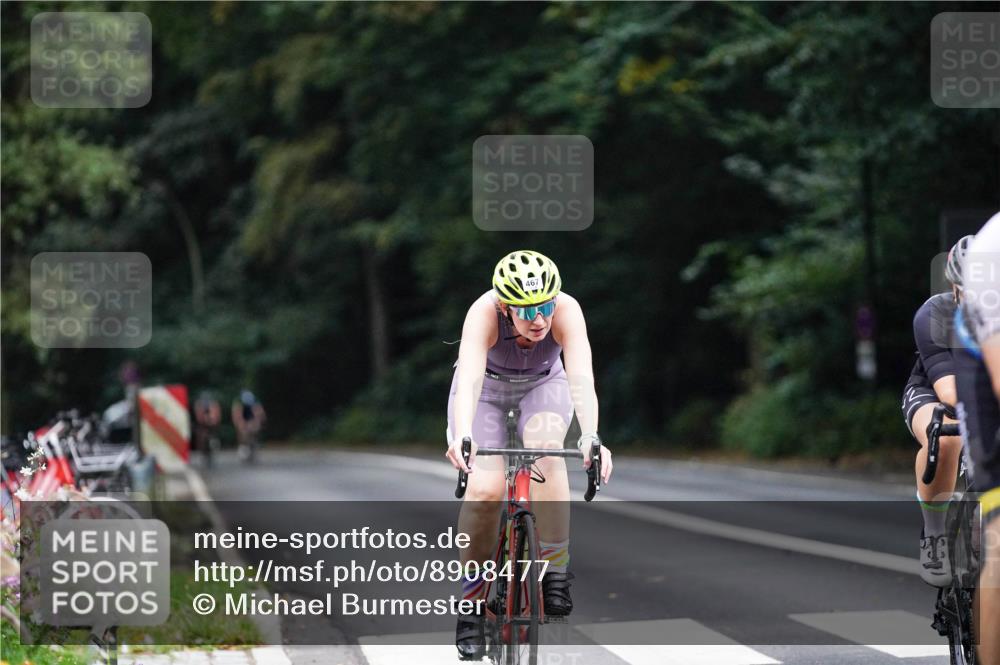 14.09.2025 - Stadtparktriathlon Michael Burmester http://msf.ph/oto/8908477 14.09.2025 09:35:38 Radfahren 410, 467, 498 meine-sportfotos.de