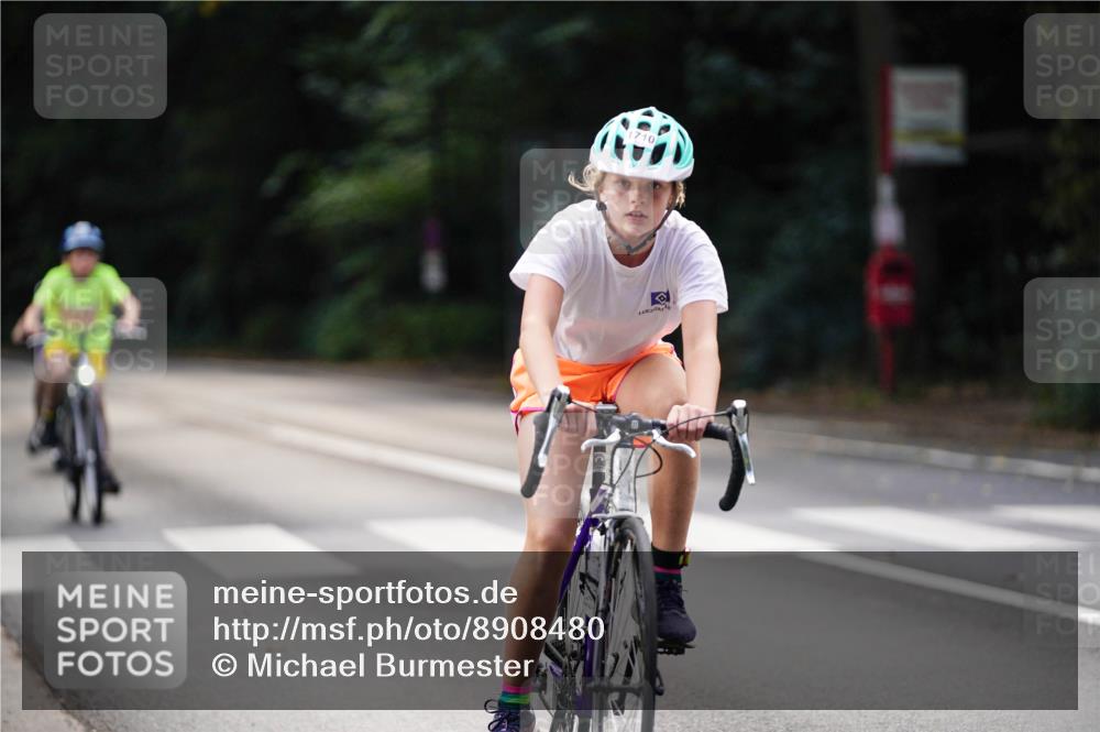 14.09.2025 - Stadtparktriathlon Michael Burmester http://msf.ph/oto/8908480 14.09.2025 14:25:46 Radfahren 1710, 1736, 1745, 1753, 1755, 1777, 1783 meine-sportfotos.de