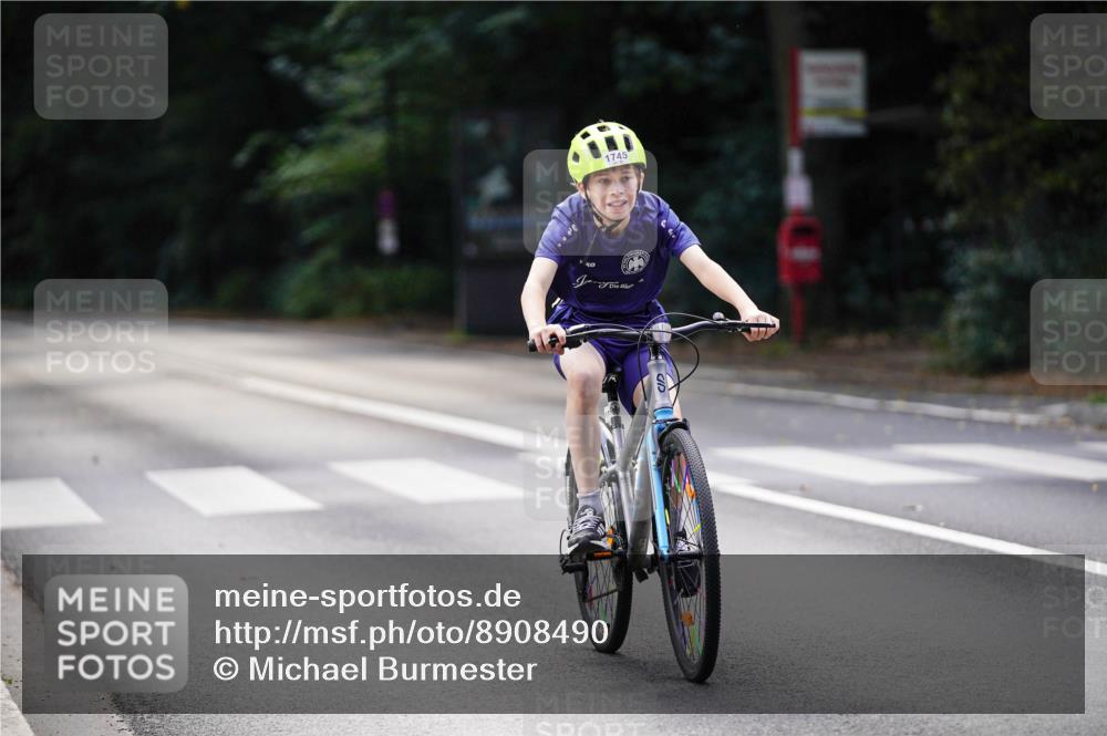 14.09.2025 - Stadtparktriathlon Michael Burmester http://msf.ph/oto/8908490 14.09.2025 14:25:49 Radfahren 1710, 1745, 1755, 1777 meine-sportfotos.de