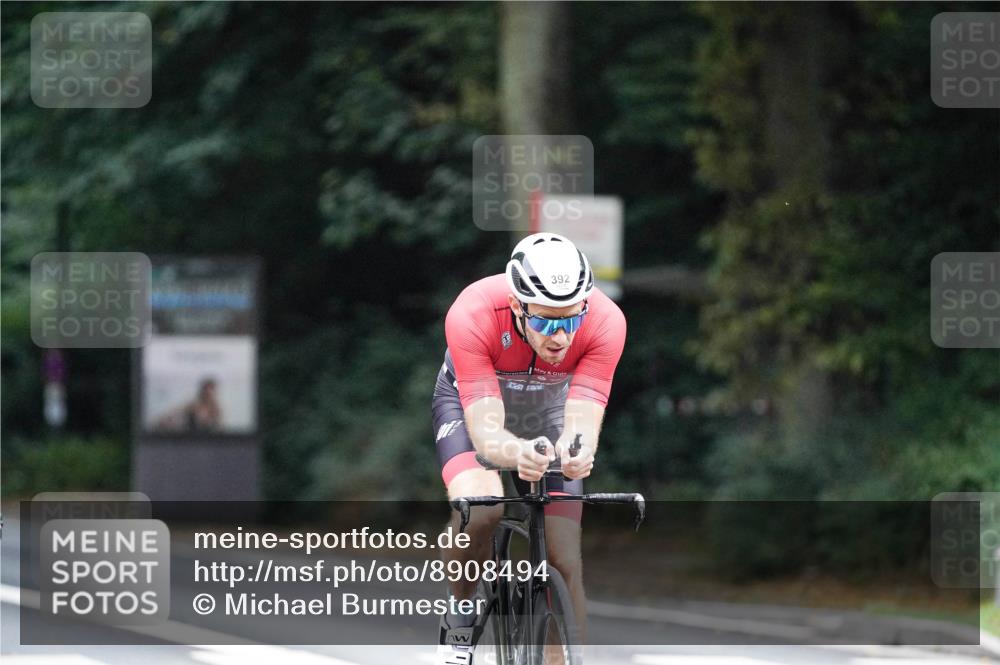 14.09.2025 - Stadtparktriathlon Michael Burmester http://msf.ph/oto/8908494 14.09.2025 09:35:50 Radfahren 392, 406, 460, 462, 487, 505 meine-sportfotos.de