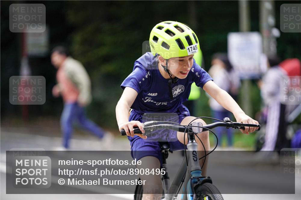 14.09.2025 - Stadtparktriathlon Michael Burmester http://msf.ph/oto/8908495 14.09.2025 14:25:50 Radfahren 1710, 1745, 1755, 1777, 1791 meine-sportfotos.de