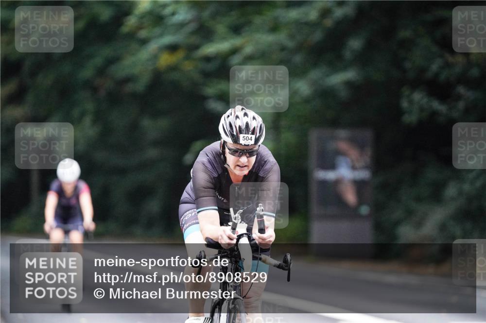 14.09.2025 - Stadtparktriathlon Michael Burmester http://msf.ph/oto/8908529 14.09.2025 09:36:08 Radfahren 448, 466, 504 meine-sportfotos.de