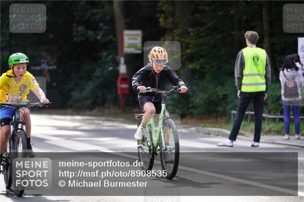 14.09.2025 - Stadtparktriathlon Michael Burmester http://msf.ph/oto/8908535 14.09.2025 14:26:11 Radfahren 1694, 1696, 1720, 1727, 1747, 1761, 1765, 1768, 1781 meine-sportfotos.de