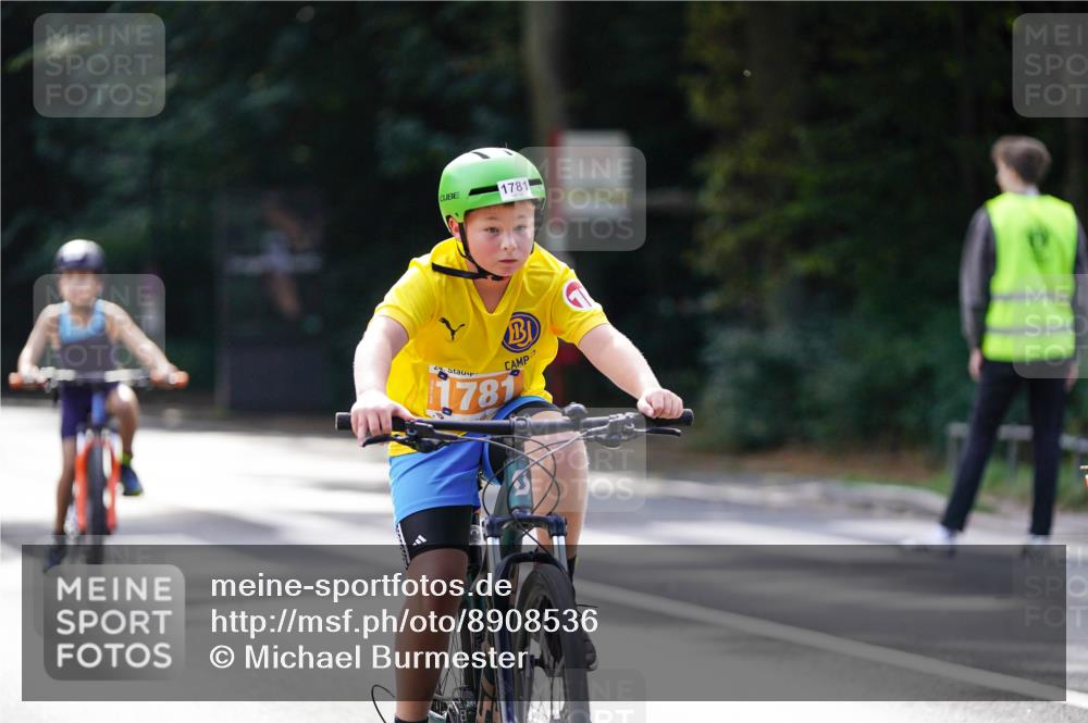 14.09.2025 - Stadtparktriathlon Michael Burmester http://msf.ph/oto/8908536 14.09.2025 14:26:11 Radfahren 1694, 1696, 1720, 1727, 1747, 1761, 1765, 1768, 1781 meine-sportfotos.de