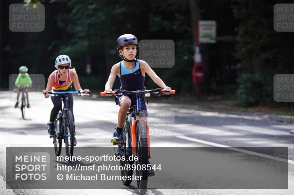 14.09.2025 - Stadtparktriathlon Michael Burmester http://msf.ph/oto/8908544 14.09.2025 14:26:12 Radfahren 1694, 1696, 1699, 1727, 1744, 1747, 1754, 1761, 1765, 1768, 1781 meine-sportfotos.de