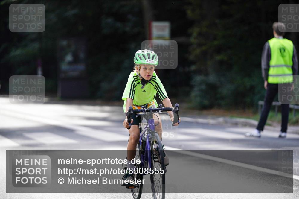 14.09.2025 - Stadtparktriathlon Michael Burmester http://msf.ph/oto/8908555 14.09.2025 14:26:16 Radfahren 1694, 1696, 1698, 1699, 1727, 1744, 1747, 1754, 1761, 1768, 1781, 1865 meine-sportfotos.de