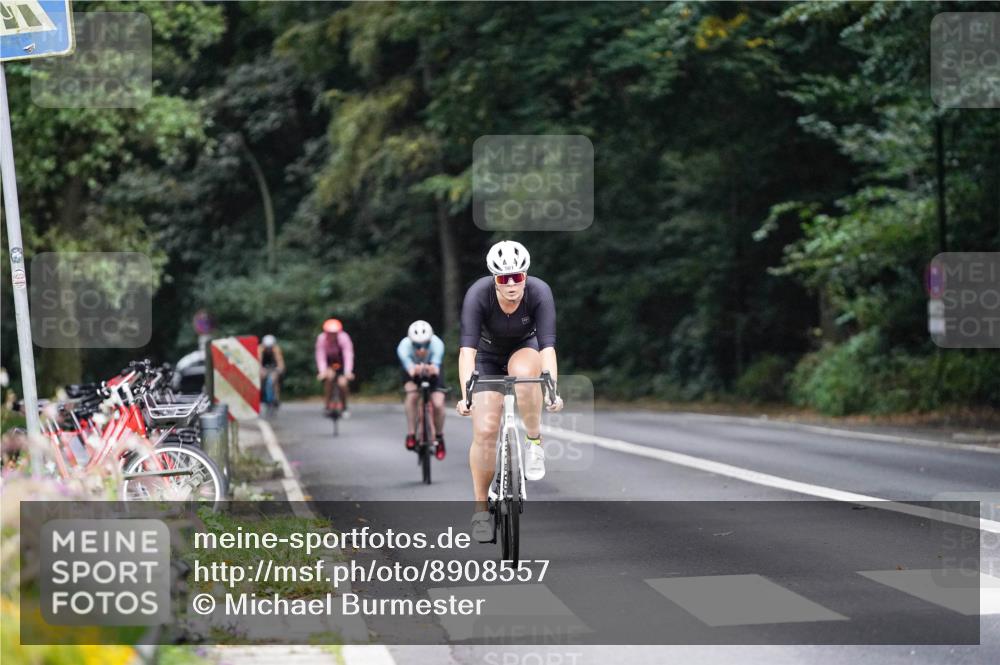 14.09.2025 - Stadtparktriathlon Michael Burmester http://msf.ph/oto/8908557 14.09.2025 09:36:57 Radfahren 484, 501 meine-sportfotos.de