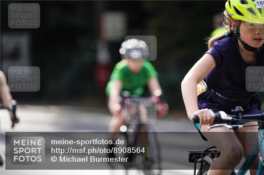 14.09.2025 - Stadtparktriathlon Michael Burmester http://msf.ph/oto/8908564 14.09.2025 14:26:20 Radfahren 1696, 1698, 1699, 1722, 1744, 1754, 1768, 1804, 1865 meine-sportfotos.de
