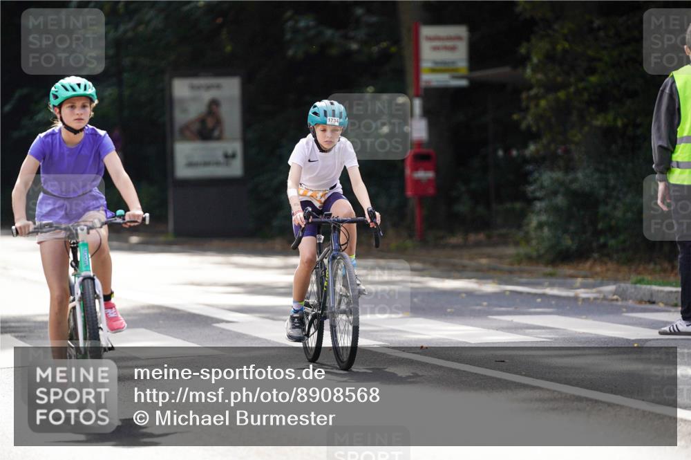 14.09.2025 - Stadtparktriathlon Michael Burmester http://msf.ph/oto/8908568 14.09.2025 14:26:22 Radfahren 1696, 1698, 1699, 1722, 1744, 1754, 1768, 1804, 1865 meine-sportfotos.de