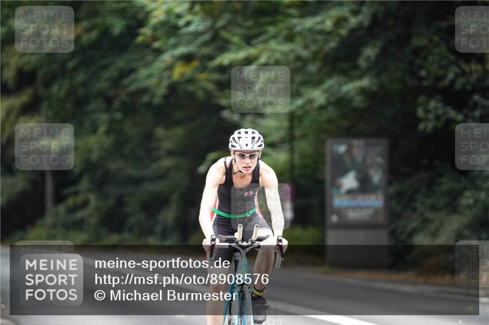 14.09.2025 - Stadtparktriathlon Michael Burmester http://msf.ph/oto/8908576 14.09.2025 09:37:09 Radfahren 423, 500 meine-sportfotos.de