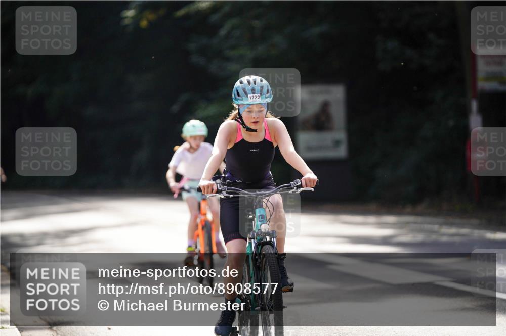 14.09.2025 - Stadtparktriathlon Michael Burmester http://msf.ph/oto/8908577 14.09.2025 14:26:24 Radfahren 1696, 1698, 1699, 1722, 1744, 1751, 1754, 1804, 1865 meine-sportfotos.de